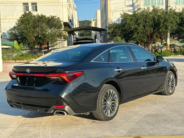 Toyota Avalon — Фото автомобиля 5