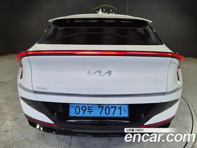 Kia EV6 New — Фото автомобиля 2