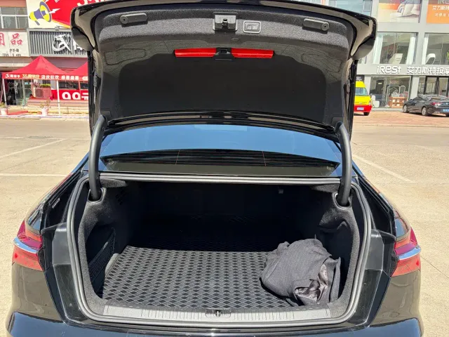 Audi Audi A6L 2024 45 TFSI quattro Premium Elegance — Фото автомобиля 12