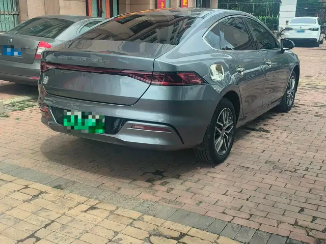 BYD Qin PLUS — Фото автомобиля 9