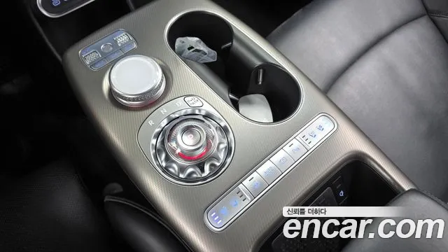 Genesis GV60 — Фото автомобиля 12