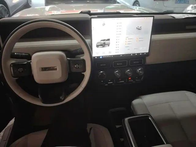 iCAR V23 — Фото автомобиля 9