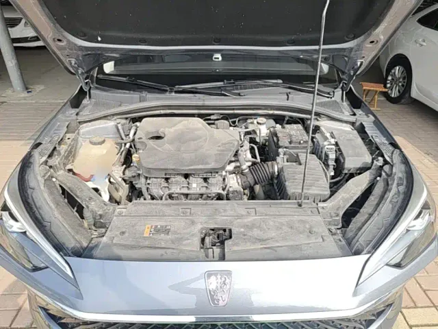 Roewe i5 — Фото автомобиля 19