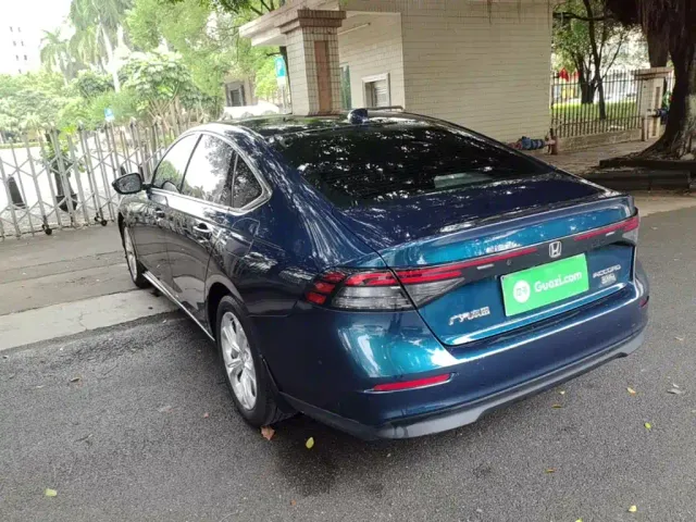 Honda Accord — Фото автомобиля 4