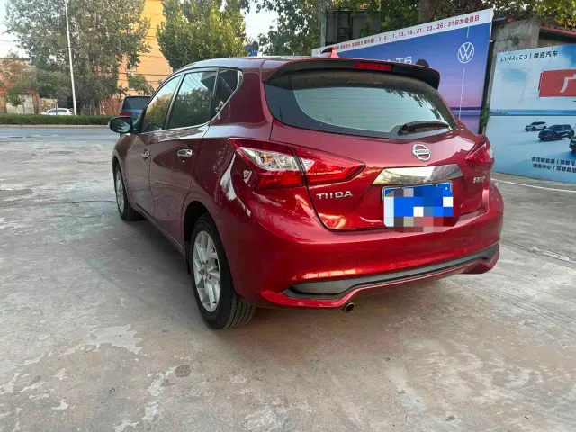 Nissan Tiida — Фото автомобиля 6