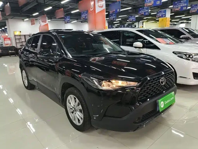 Toyota Corolla Cross — Фото автомобиля 3