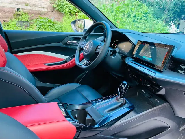 MG MG5 2022 180DVVT CVT Youth Luxury Edition — Фото автомобиля 16