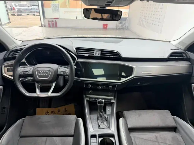 Audi Q3 — Фото автомобиля 12