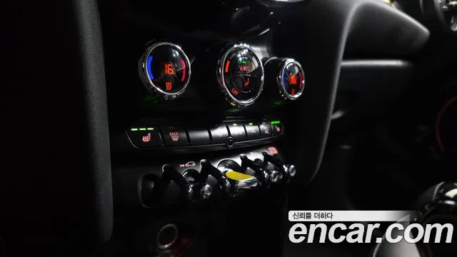 MINI Cooper Cooper Electric — Фото автомобиля 16