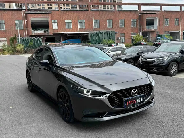 Mazda Axela — Фото автомобиля 3