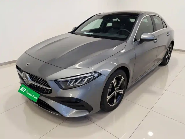Фотография автомобиля — Mercedes-Benz A-Class