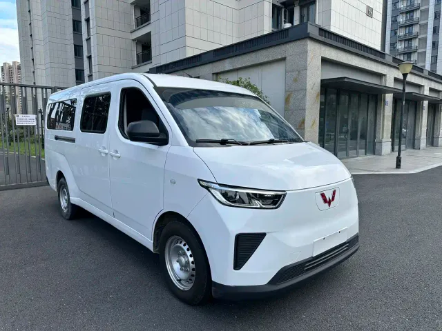 Wuling Motors Wuling Yangguang 2024 300km Comfort Passenger Version 60kW — Фото автомобиля 3