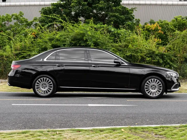 Mercedes-Benz Mercedes-Benz E-Class 2022 E 300 L Luxury — Фото автомобиля 5