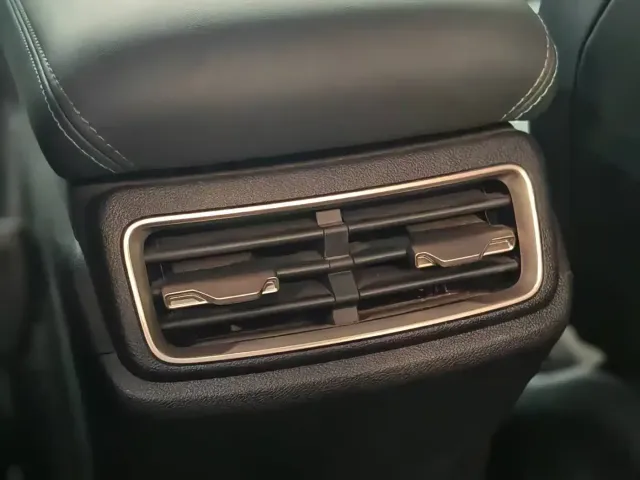 BYD Qin L — Фото автомобиля 12