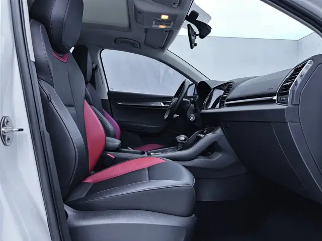 Skoda Karoq — Фото автомобиля 16