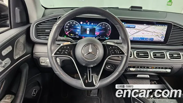 Mercedes-Benz GLE-Class — Фото автомобиля 19
