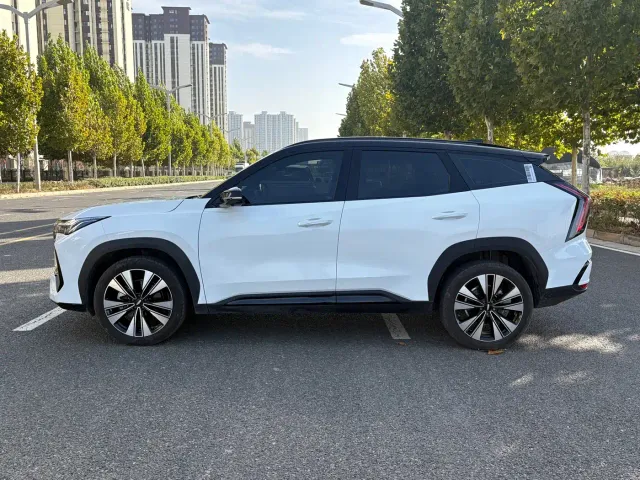 Geely Boyue L — Фото автомобиля 7