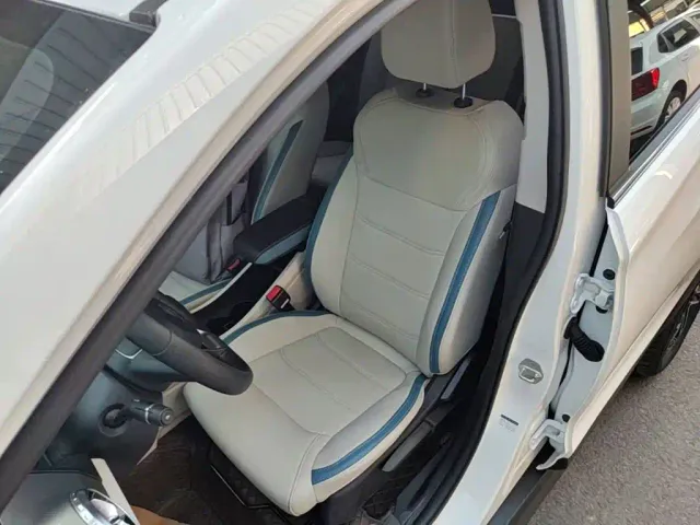 BYD Yuan Pro — Фото автомобиля 14