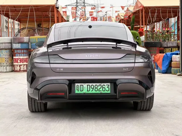 Xiaomi SU7 — Фото автомобиля 8