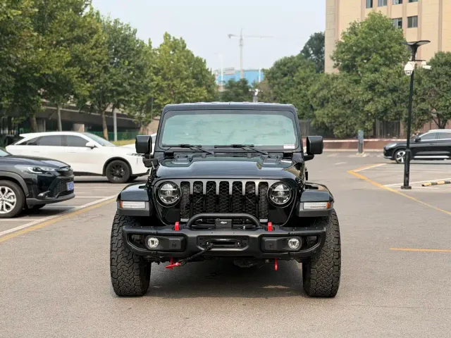 Jeep Gladiator — Фото автомобиля 2