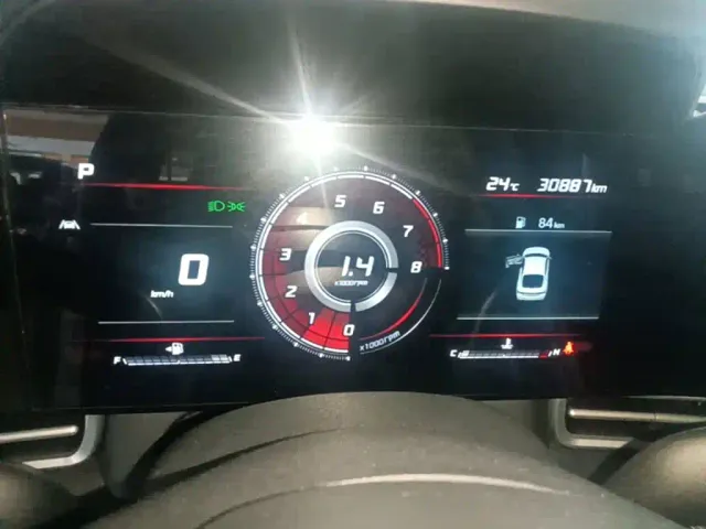 Hyundai Elantra — Фото автомобиля 11