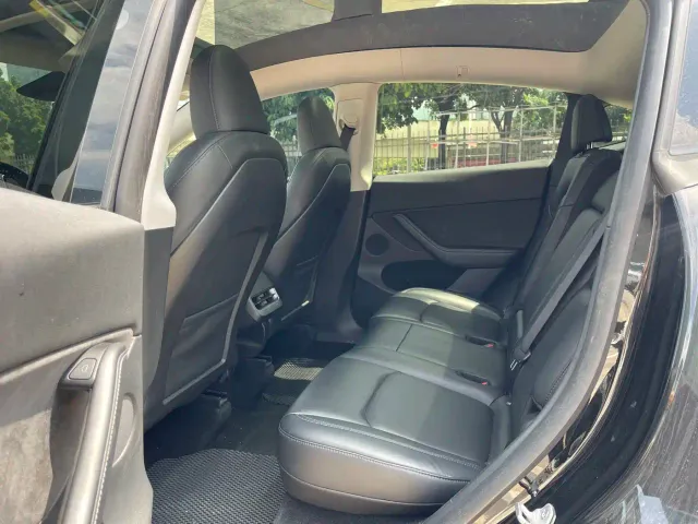 Tesla Model Y — Фото автомобиля 7