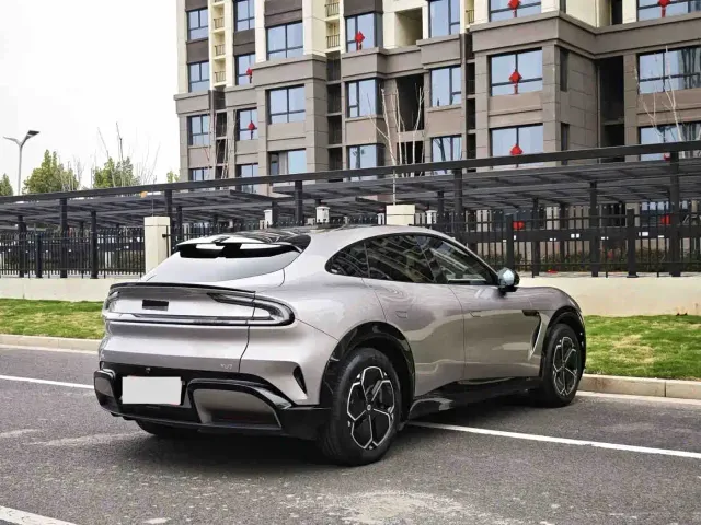 Xiaomi YU7 — Фото автомобиля 6