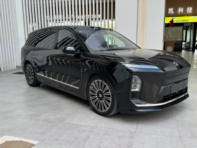 Nio ES8 — Фото автомобиля 3