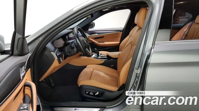 BMW 5-Series — Фото автомобиля 10