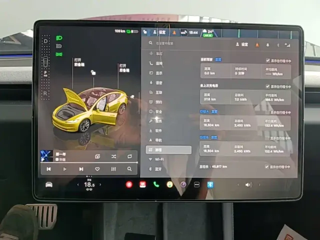 Tesla Model 3 — Фото автомобиля 11