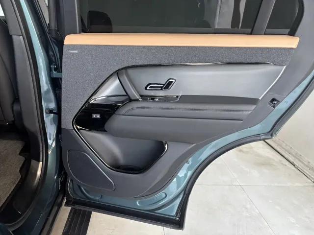Land Rover Range Rover Sport — Фото автомобиля 22