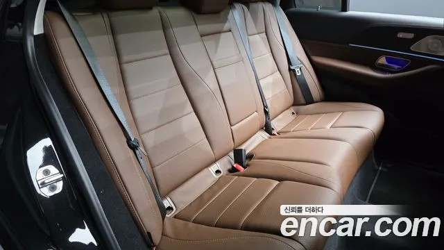 Mercedes-Benz GLE-Class — Фото автомобиля 11