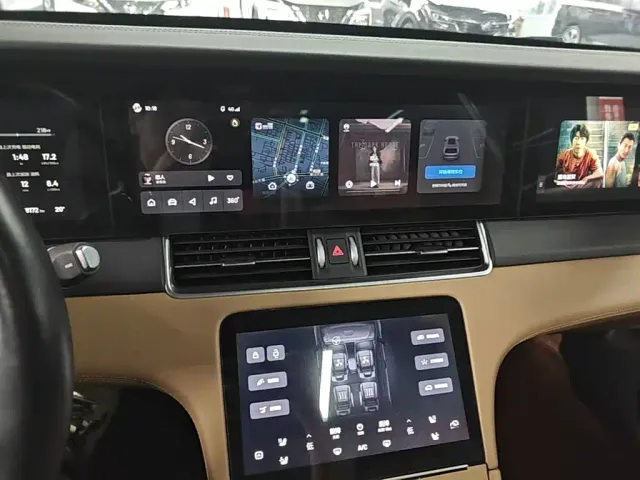 Li Auto ONE — Фото автомобиля 12