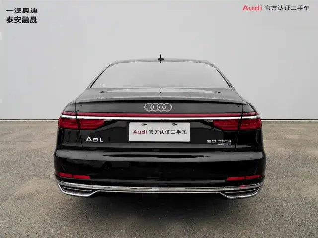 Audi A8 — Фото автомобиля 4