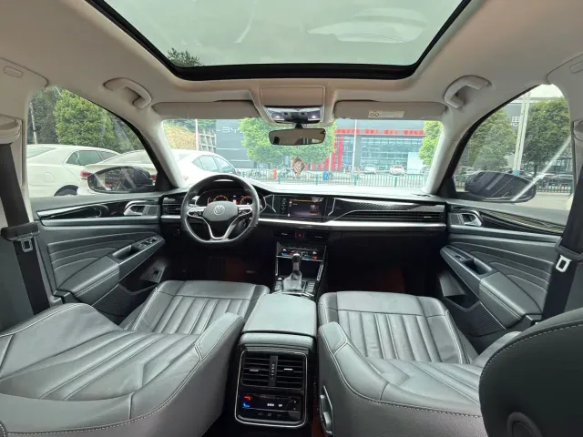 Volkswagen Passat — Фото автомобиля 9