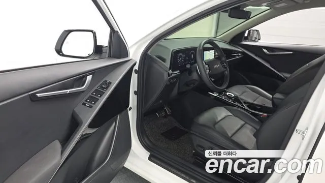 Kia Niro The All New Niro Signature — Фото автомобиля 10