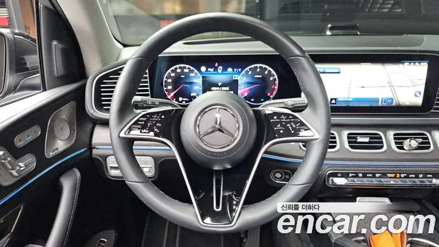 Mercedes-Benz GLE-Class — Фото автомобиля 13