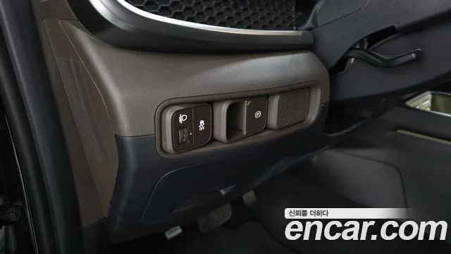 Kia Tasman Tasman 2.5T Бензин 4WD — Фото автомобиля 22
