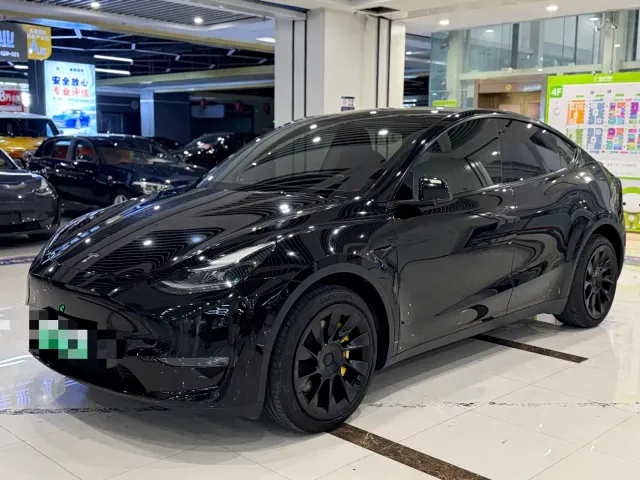 Фотография автомобиля — Tesla Model Y