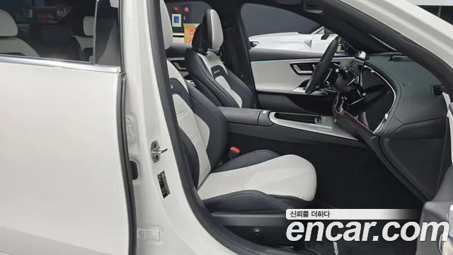Mercedes-Benz E-Class — Фото автомобиля 25