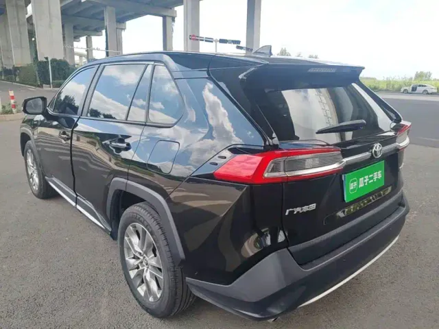 Toyota Wildlander — Фото автомобиля 22