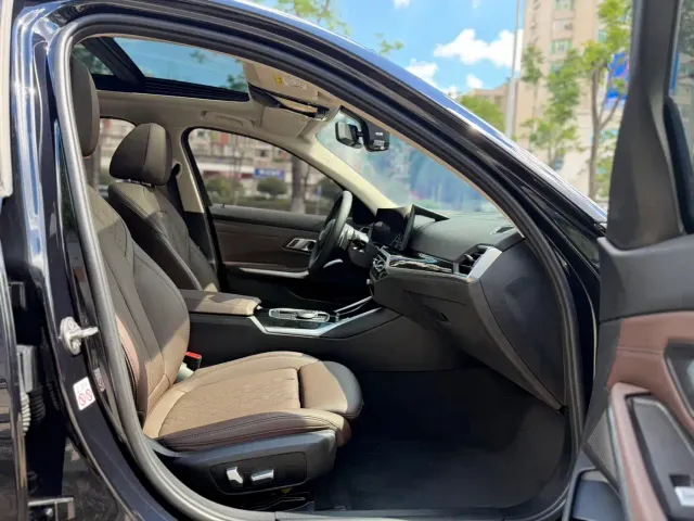 BMW 3 Series — Фото автомобиля 10