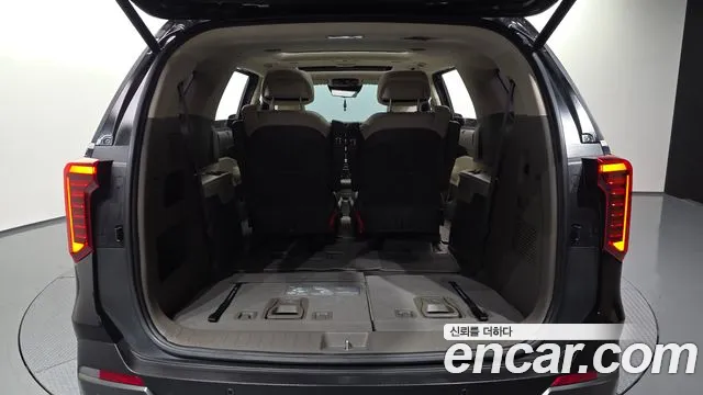 Kia Carnival Generation 4 — Фото автомобиля 20