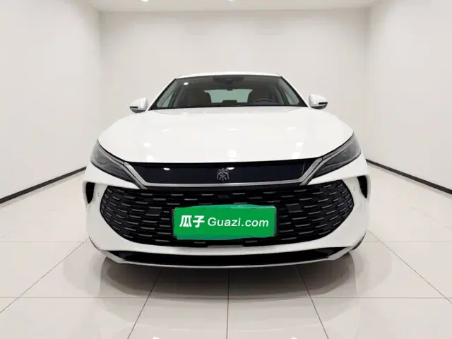BYD Qin L 2025 DM-i Smart Drive Edition 80KM Leading — Фото автомобиля 2