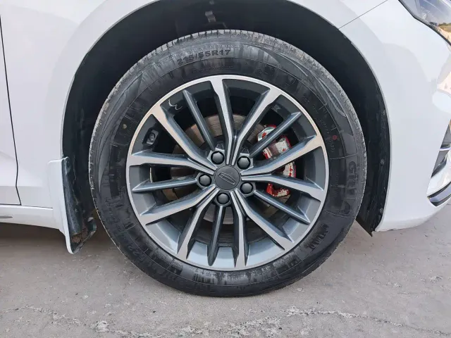 Geely Xingrui — Фото автомобиля 11