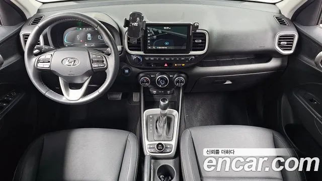 Hyundai Venue — Фото автомобиля 10