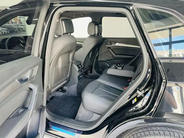 Audi Q5L — Фото автомобиля 11