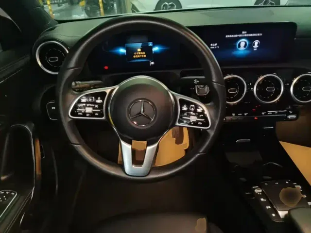 Mercedes-Benz A-Class — Фото автомобиля 10