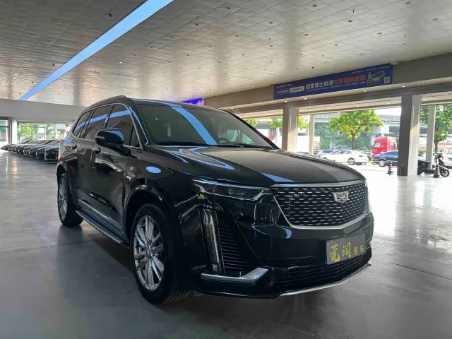 Cadillac XT6 — Фото автомобиля 3