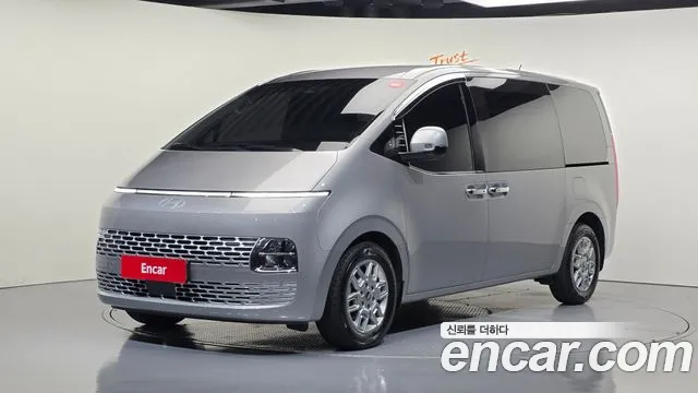 Фотография автомобиля — Hyundai Staria
